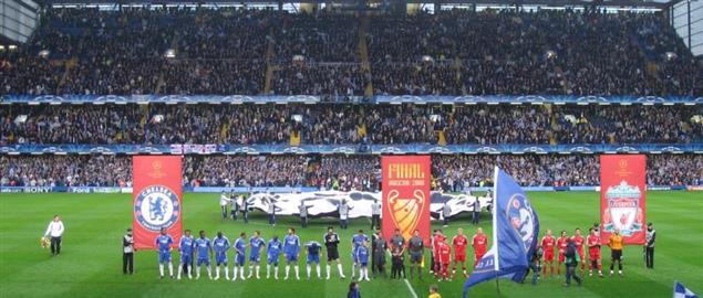  The teams line up ahead of the 2007–08 UEFA Champions League- Chelsea and Liverpool