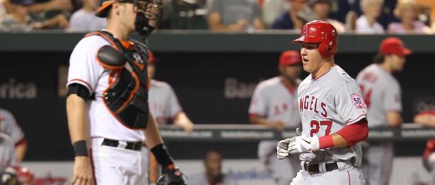 Los Angeles Angels center fielder Mike Trout (27)